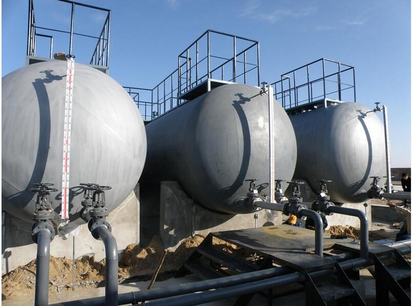 磁翻板液位計(jì)在石油化工等工業(yè)領(lǐng)域的使用指南